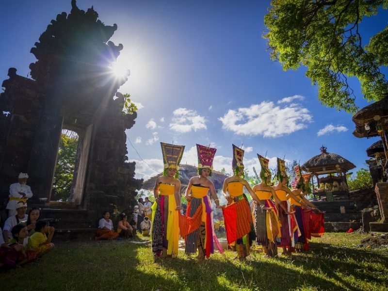 Bali Traditional Village Sightseeing Trip