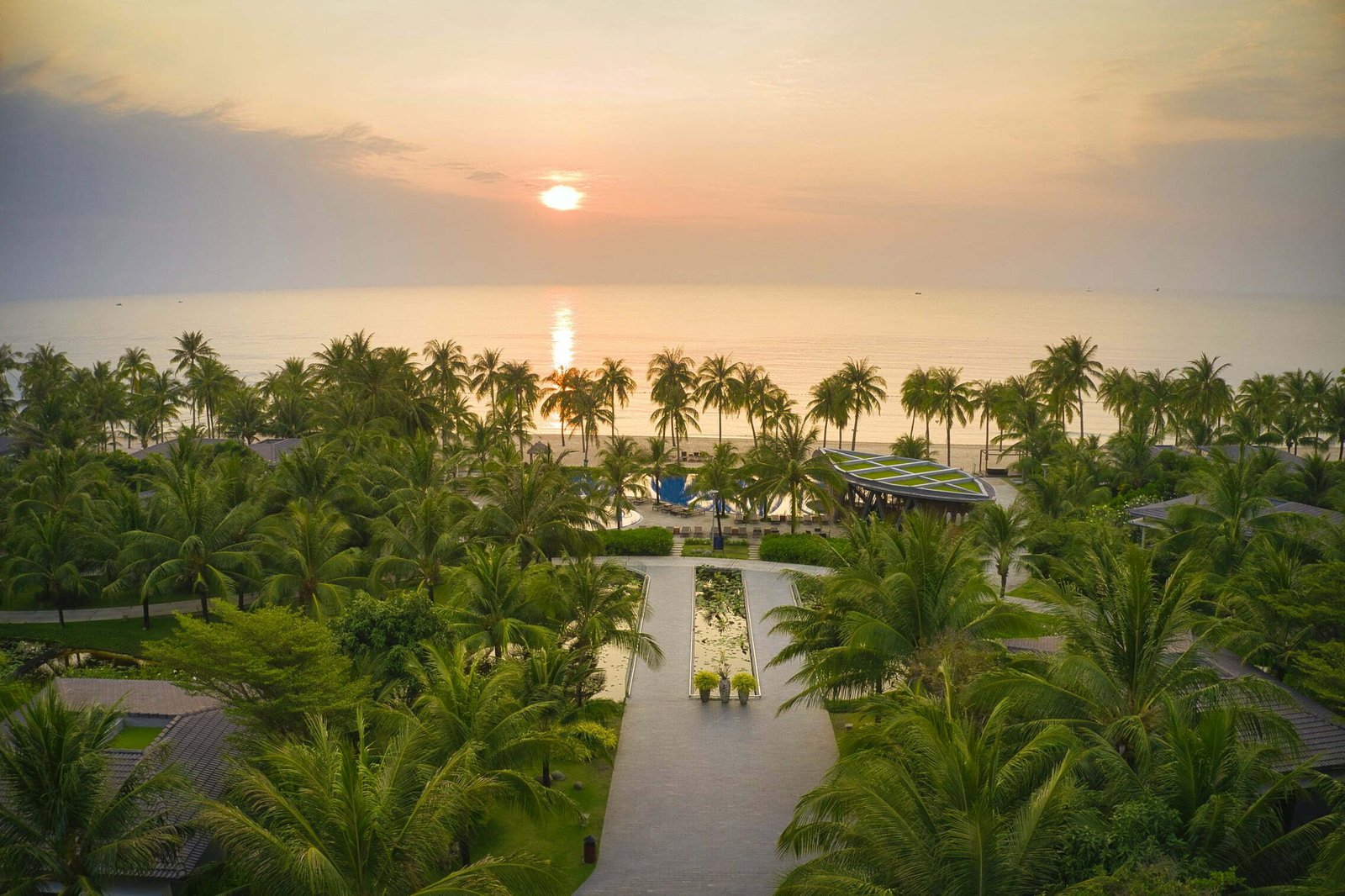 DAY 4: HA NOI CITY TOUR – PHU QUOC ISLAND (B)