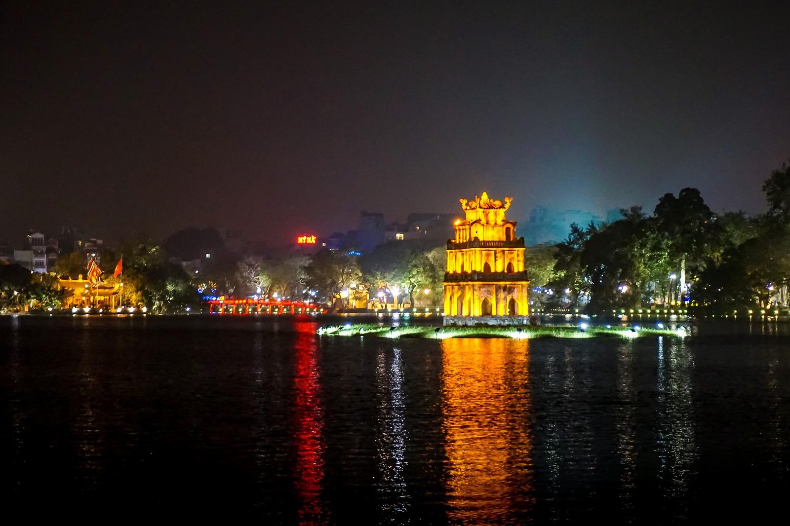 DAY 1: HANOI ARRIVAL – HALFDAY CITY TOUR (B)